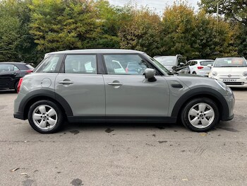 Used MINI Hatch 2022 for sale - 76840581: Photo