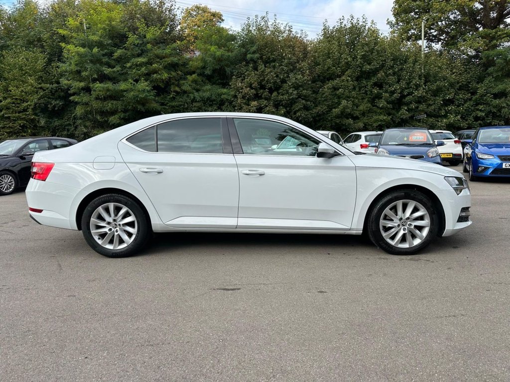 Used Skoda Superb 2023 for sale - 76840589: Photo 4
