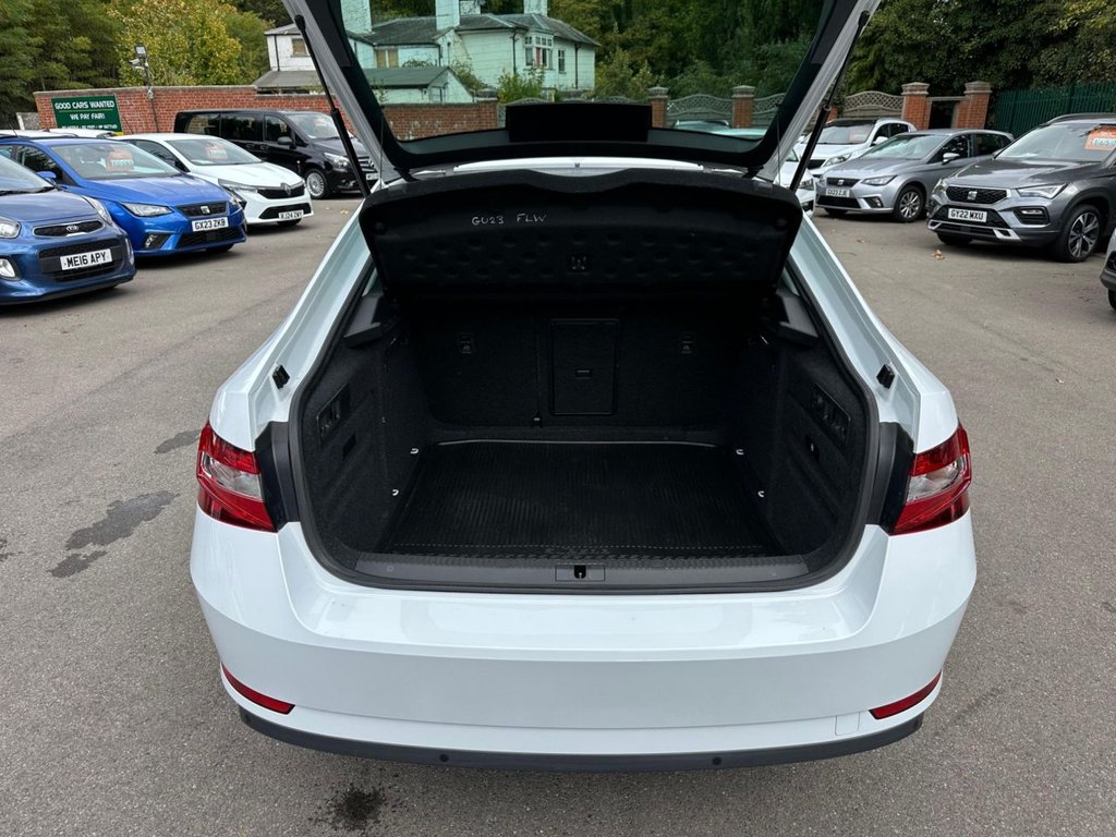 Used Skoda Superb 2023 for sale - 76840589: Photo 9