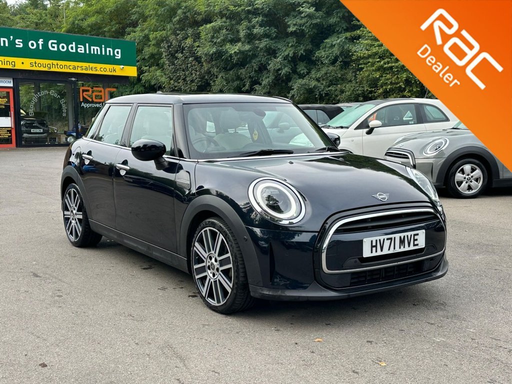 Used MINI Hatch 2021 for sale - 76840579: Photo 1