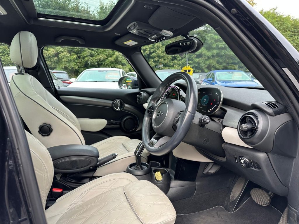 Used MINI Hatch 2021 for sale - 76840579: Photo 11