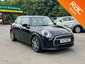 Used MINI Hatch 2021 for sale - 76840579: Photo