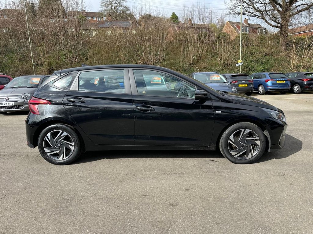 Used Hyundai i20 2023 for sale - 77920372: Photo 4