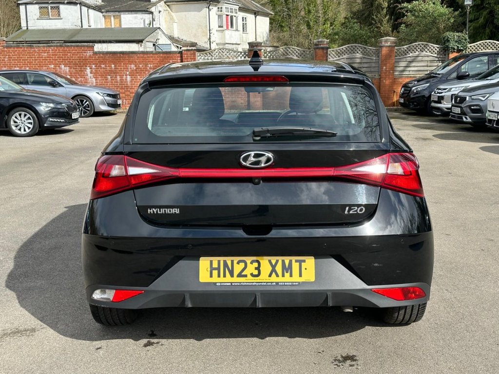 Used Hyundai i20 2023 for sale - 77920372: Photo 8