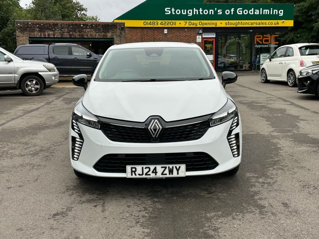 Used Renault Clio 2024 for sale - 76840626: Photo 2