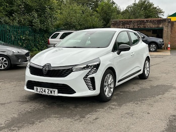 Used Renault Clio 2024 for sale - 76840626: Photo