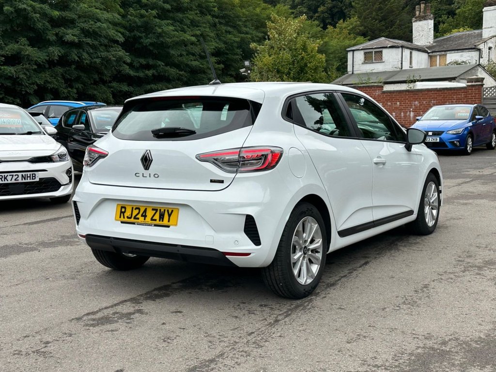Used Renault Clio 2024 for sale - 76840626: Photo 6
