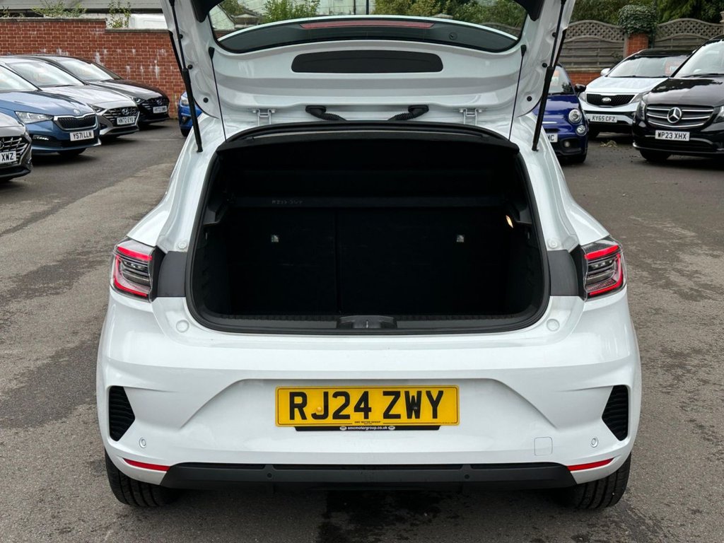 Used Renault Clio 2024 for sale - 76840626: Photo 9