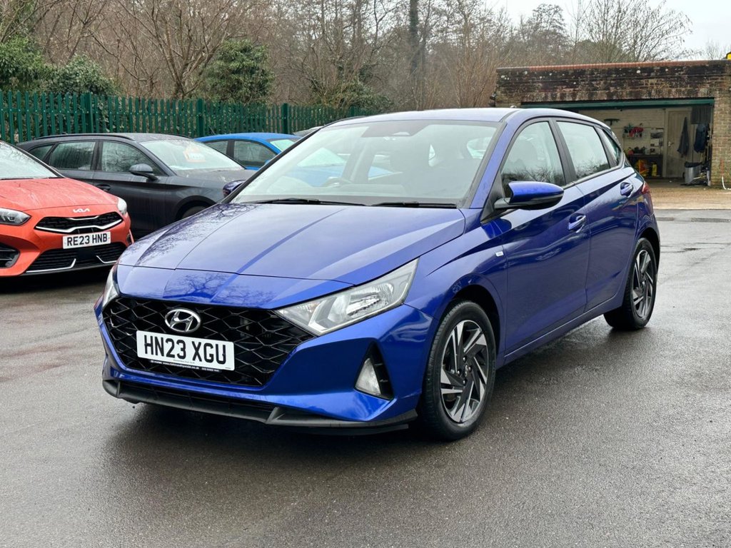 Used Hyundai i20 2023 for sale - 77139998: Photo 3