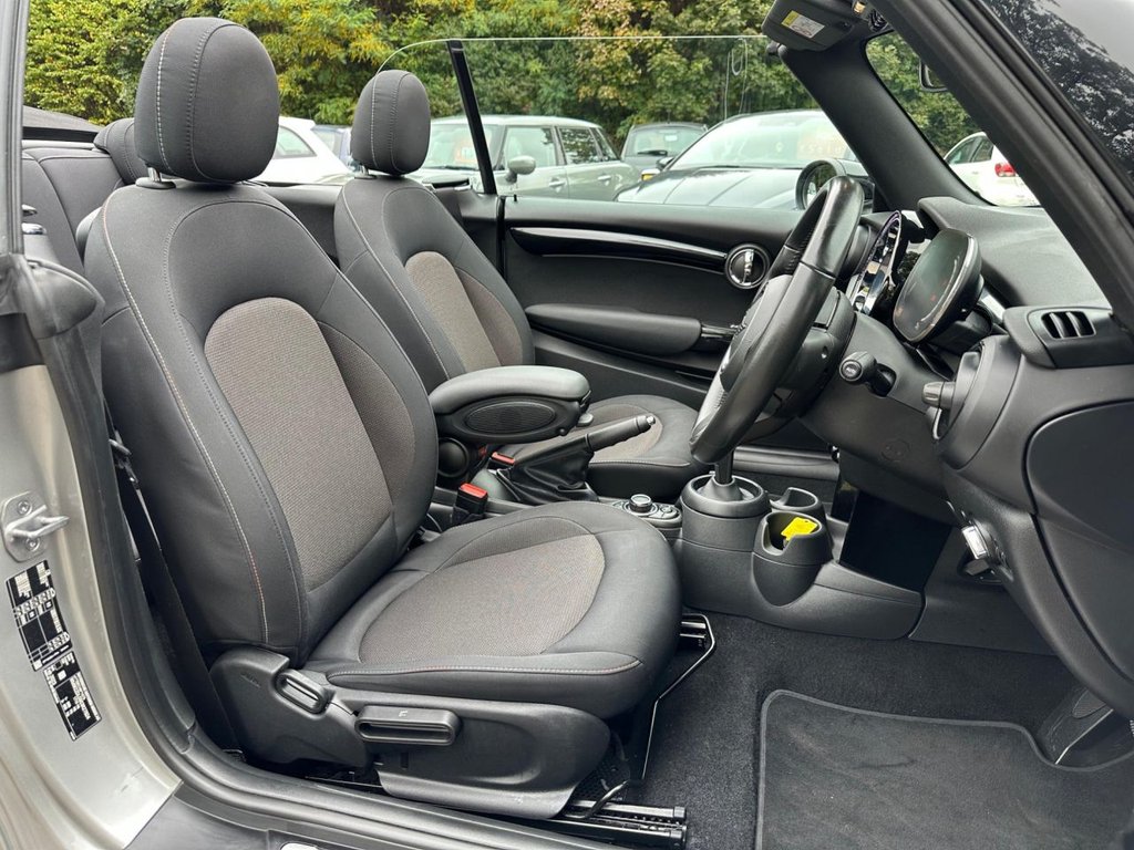 Used MINI Convertible 2023 for sale - 76840584: Photo 13