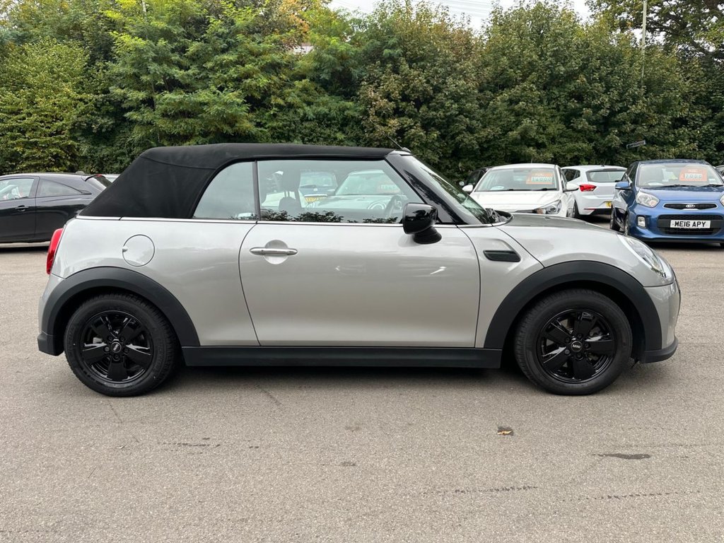 Used MINI Convertible 2023 for sale - 76840584: Photo 5