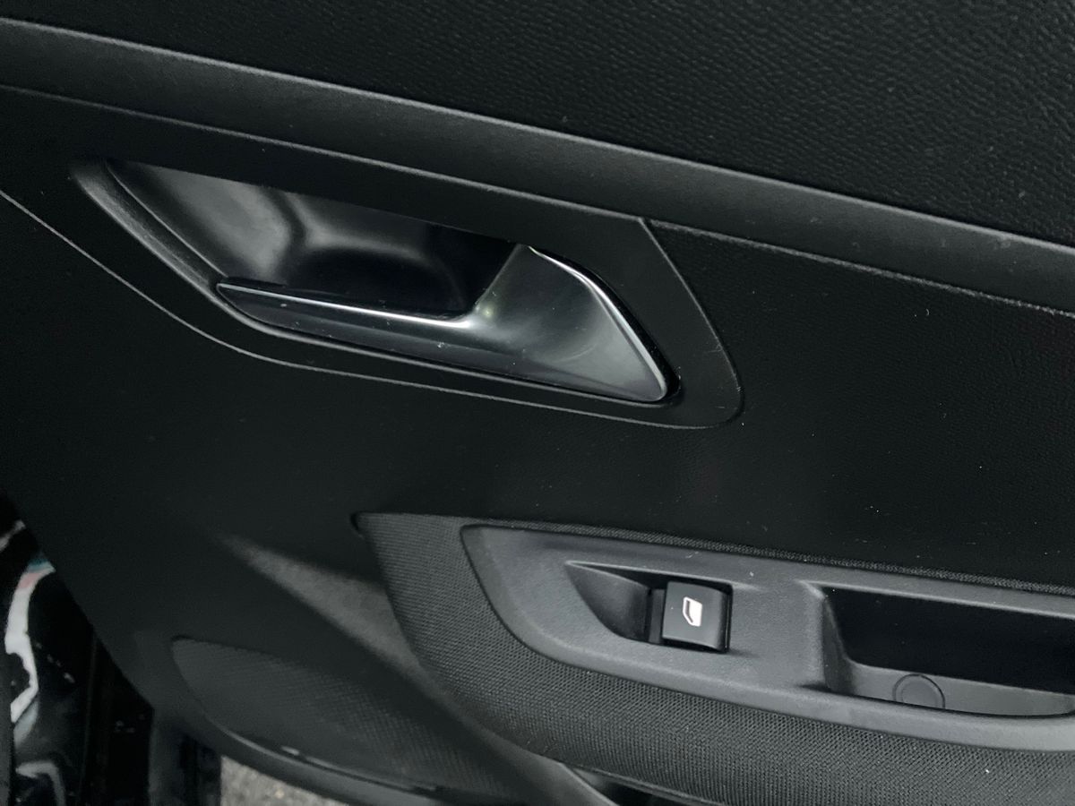 Used Peugeot 208 2023 for sale - 76845463: Photo 25