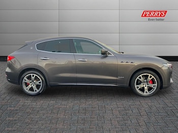 Used Maserati Levante 2018 for sale - 77350621: Photo