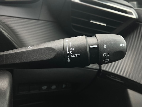 Used Peugeot 2008 2022 for sale - 75032137: Photo 37
