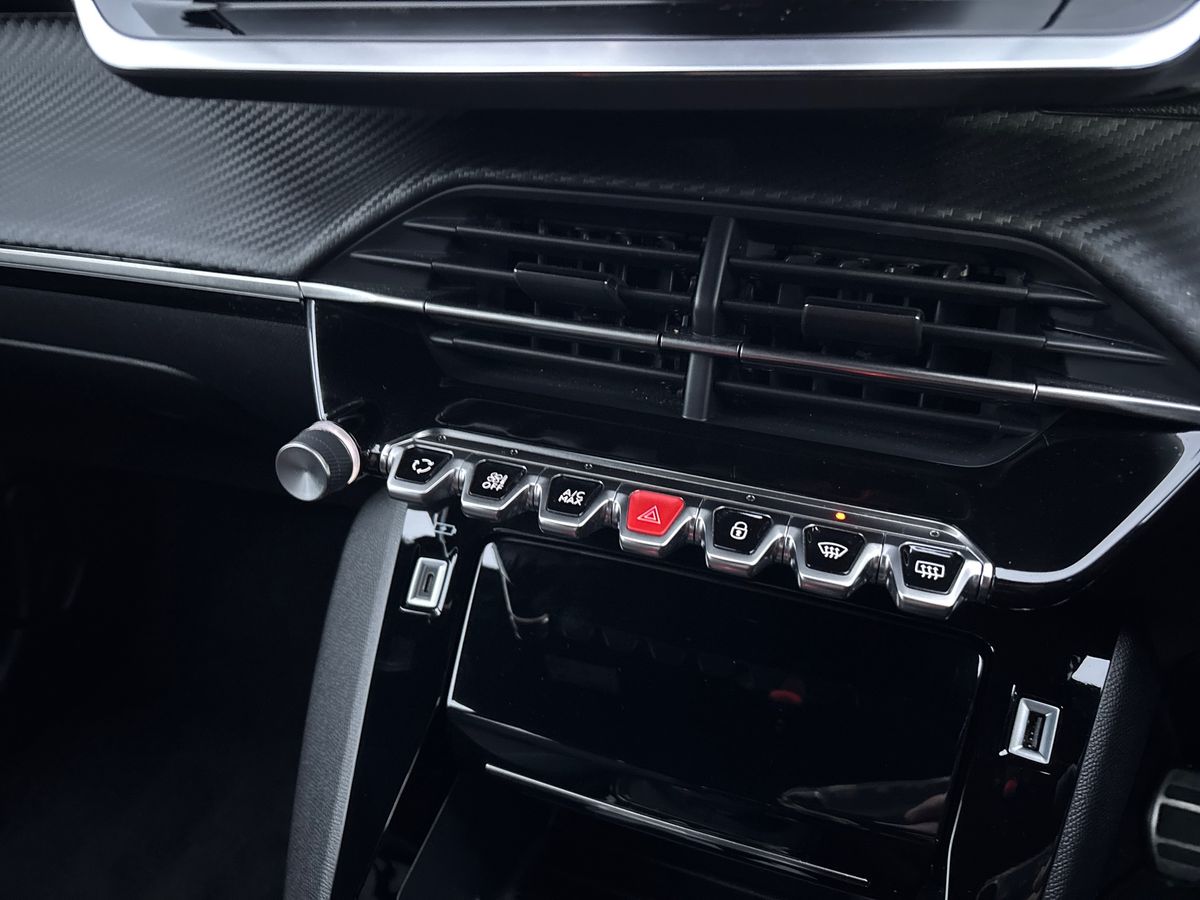 Used Peugeot 2008 2023 for sale - 76373997: Photo 12