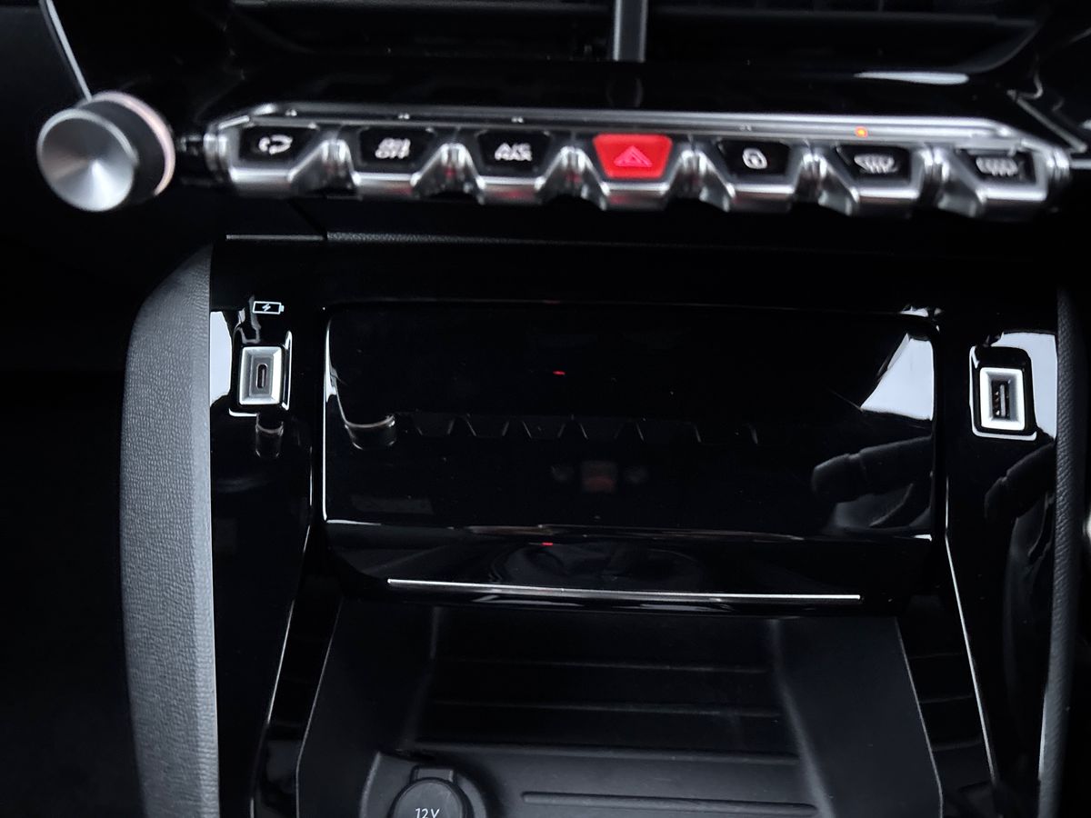 Used Peugeot 2008 2023 for sale - 76373997: Photo 27