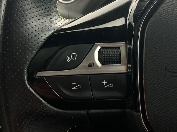 Used Peugeot 2008 2021 for sale - 75177898: Photo 19