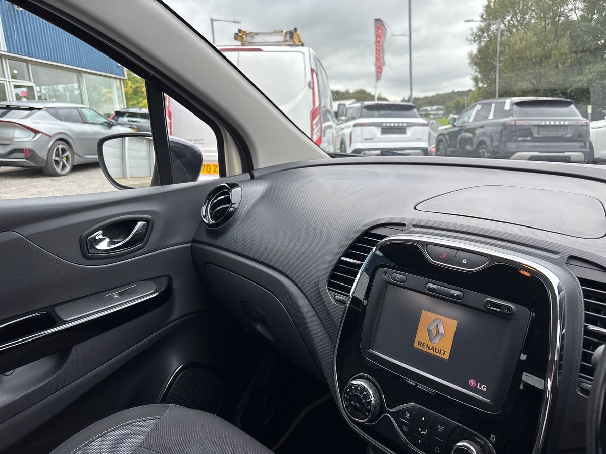 Used Renault Captur 2015 for sale - 77529607: Photo 24