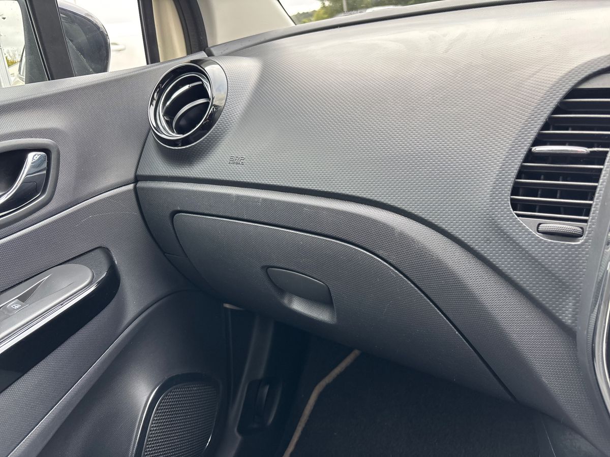 Used Renault Captur 2015 for sale - 77529607: Photo 32