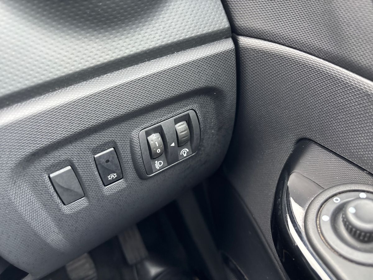 Used Renault Captur 2015 for sale - 77529607: Photo 36