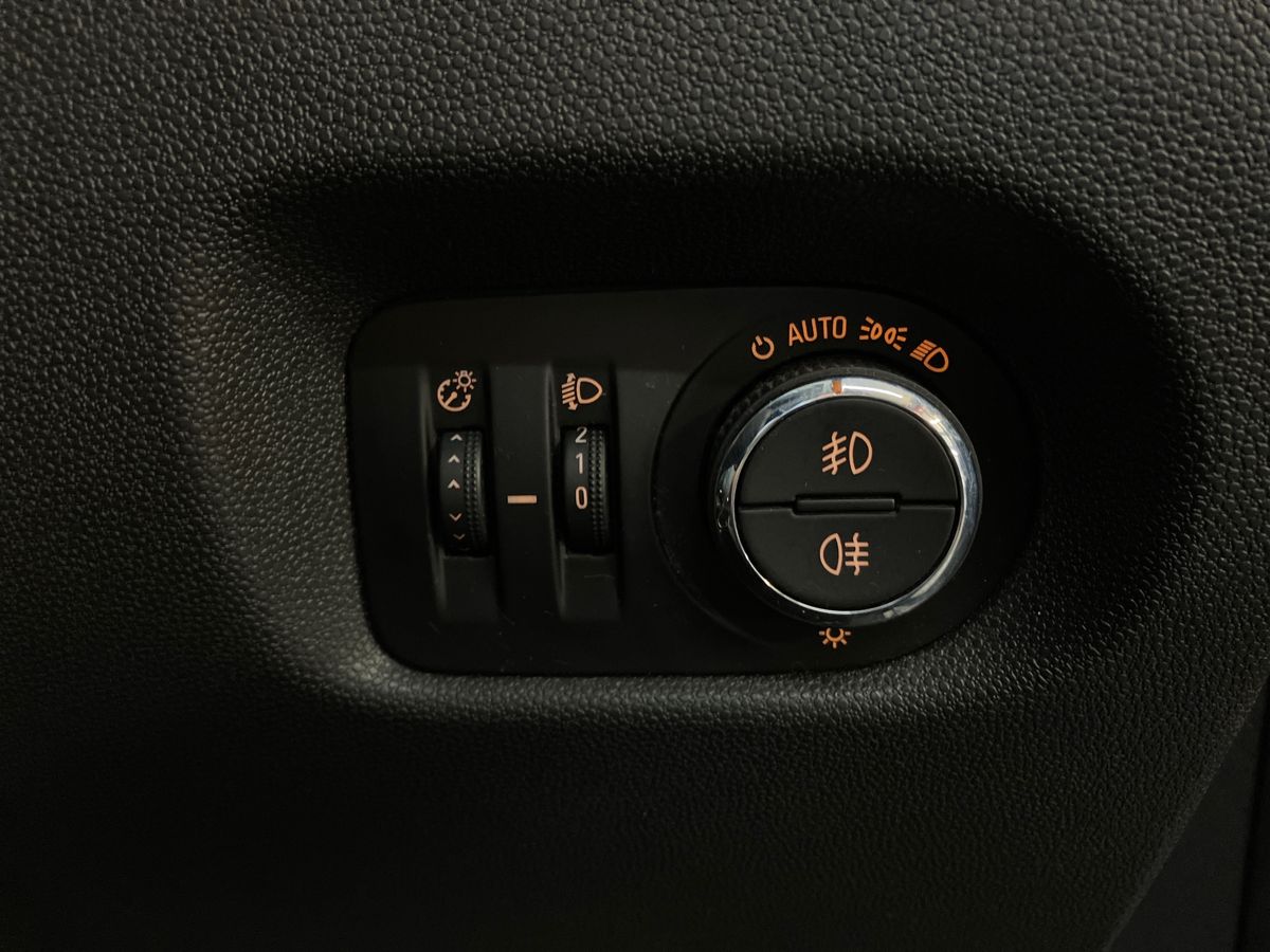 Used Vauxhall Corsa 2014 for sale - 77113686: Photo 40