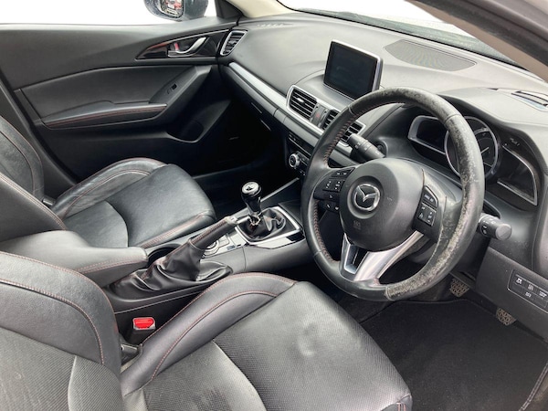 Used Mazda Mazda3 2015 for sale - 76158162: Photo 9
