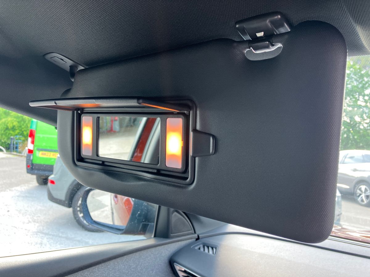 Used Peugeot 3008 2017 for sale - 77002173: Photo 32