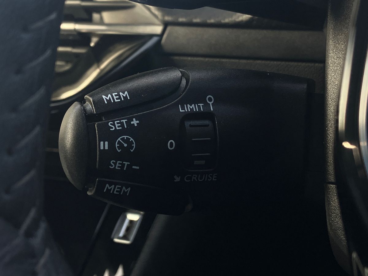 Used Peugeot 208 2023 for sale - 77398654: Photo 32