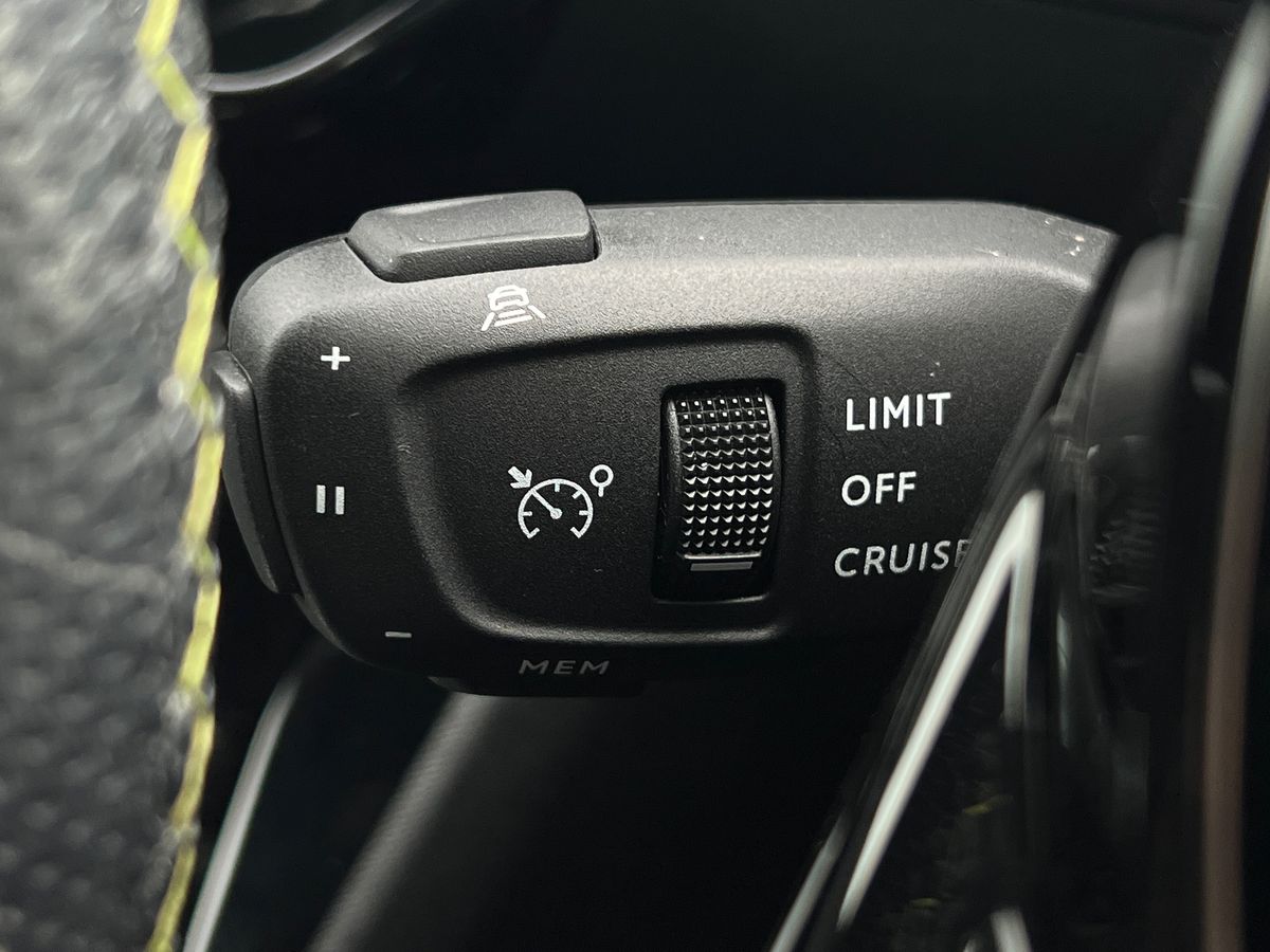 Used Peugeot 2008 2022 for sale - 77604099: Photo 38