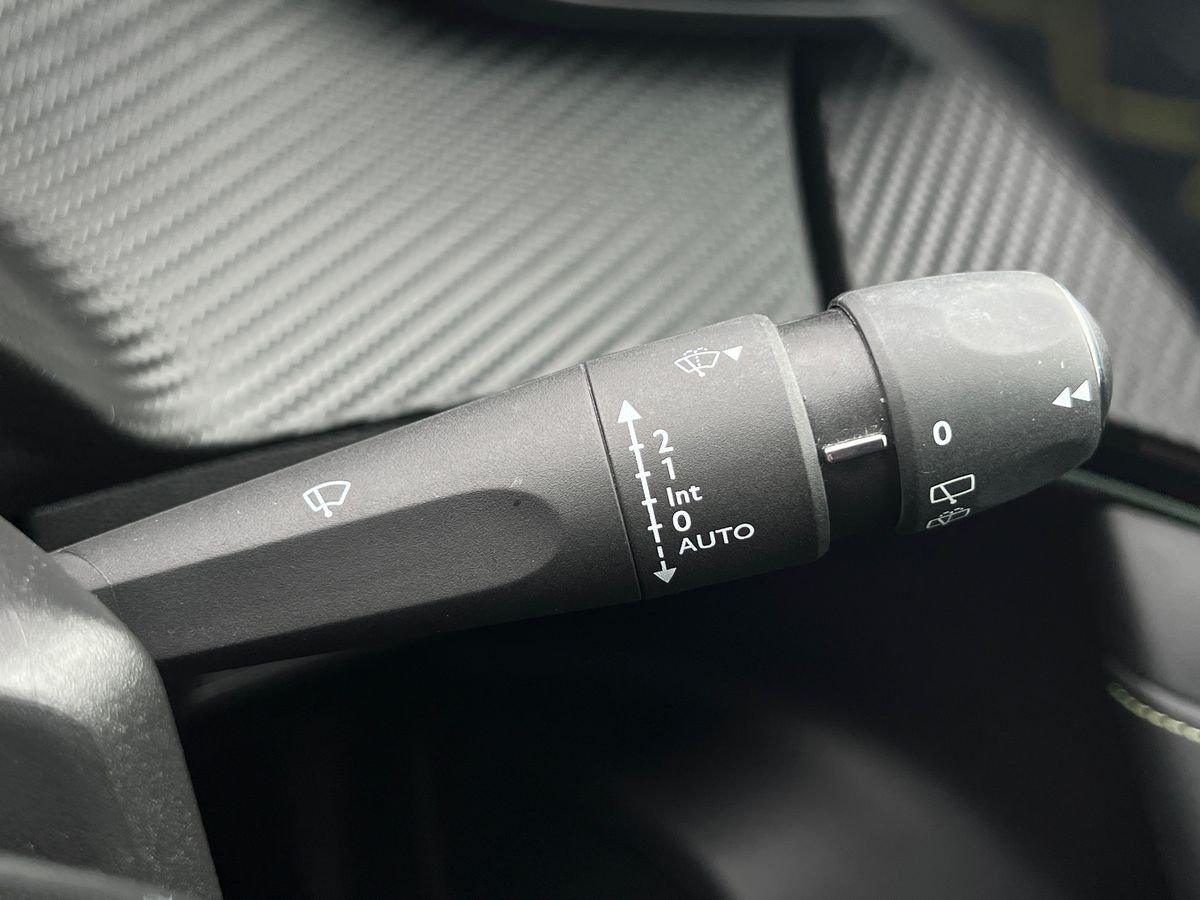 Used Peugeot 2008 2022 for sale - 77604099: Photo 39