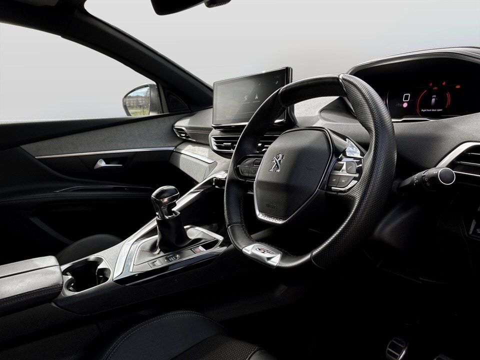 Used Peugeot 5008 2023 for sale - 77604101: Photo 25