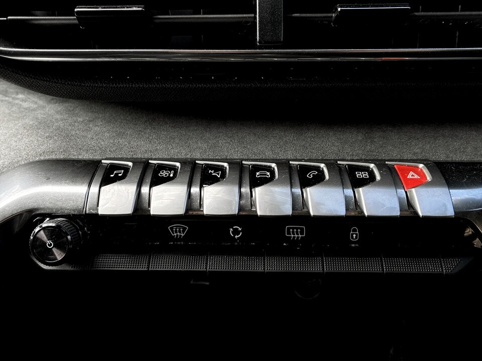 Used Peugeot 5008 2023 for sale - 77604101: Photo 28