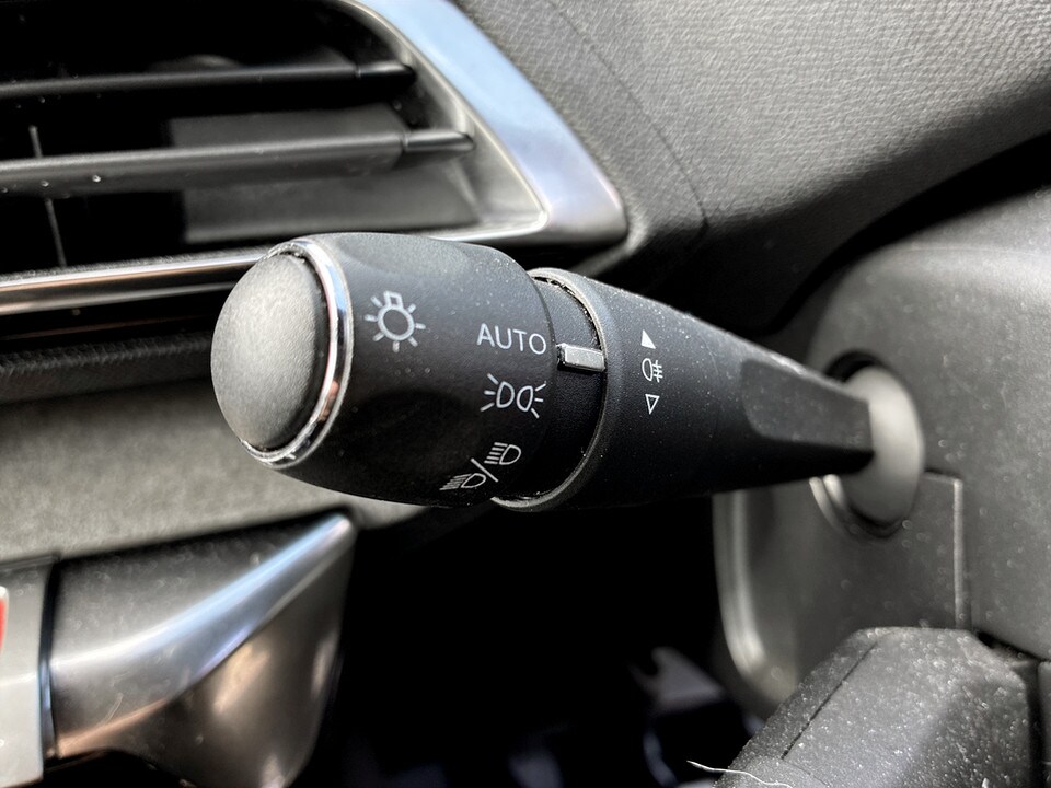 Used Peugeot 5008 2023 for sale - 77604101: Photo 31