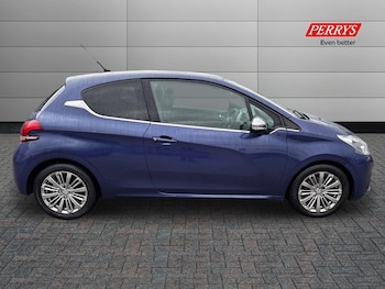 Used Peugeot 208 2016 for sale - 76518122: Photo