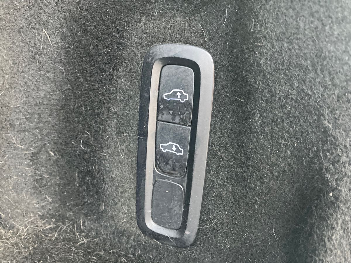 Used Volvo XC60 2019 for sale - 76638208: Photo 30