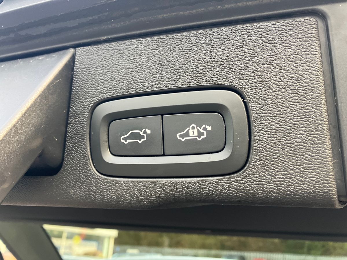 Used Volvo XC60 2019 for sale - 76638208: Photo 31