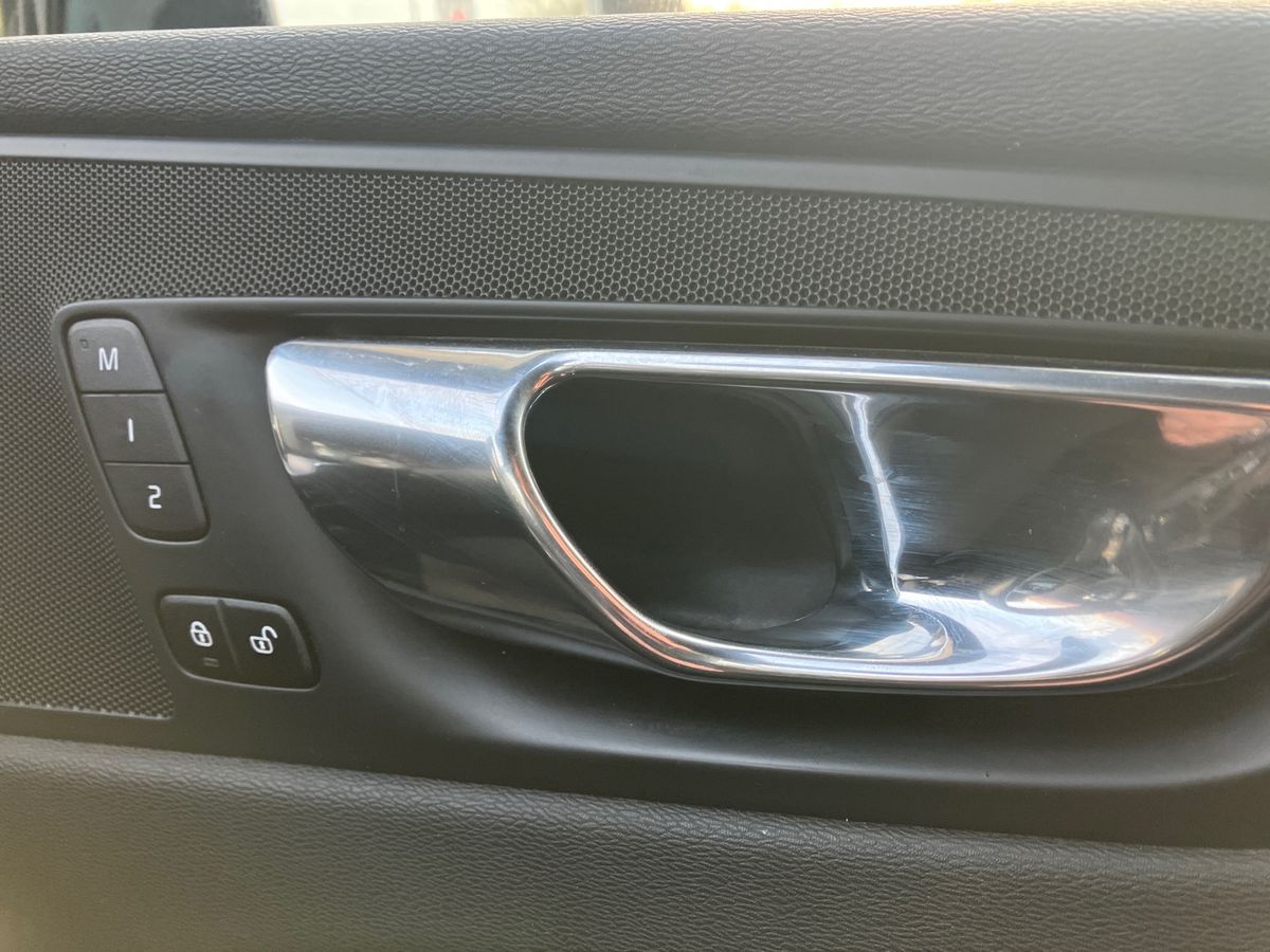 Used Volvo XC60 2019 for sale - 76638208: Photo 32