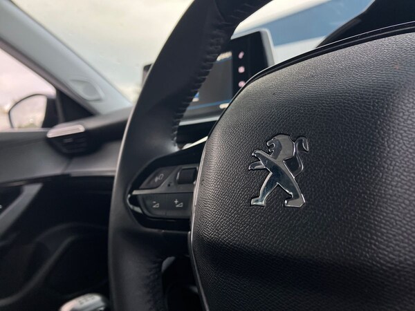 Used Peugeot 2008 2022 for sale - 75212664: Photo 38
