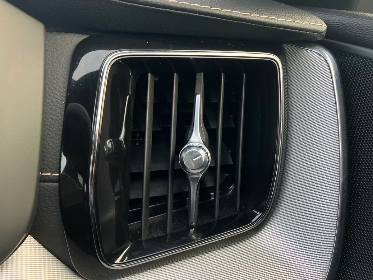 Used Volvo XC60 2019 for sale - 77283301: Photo 38