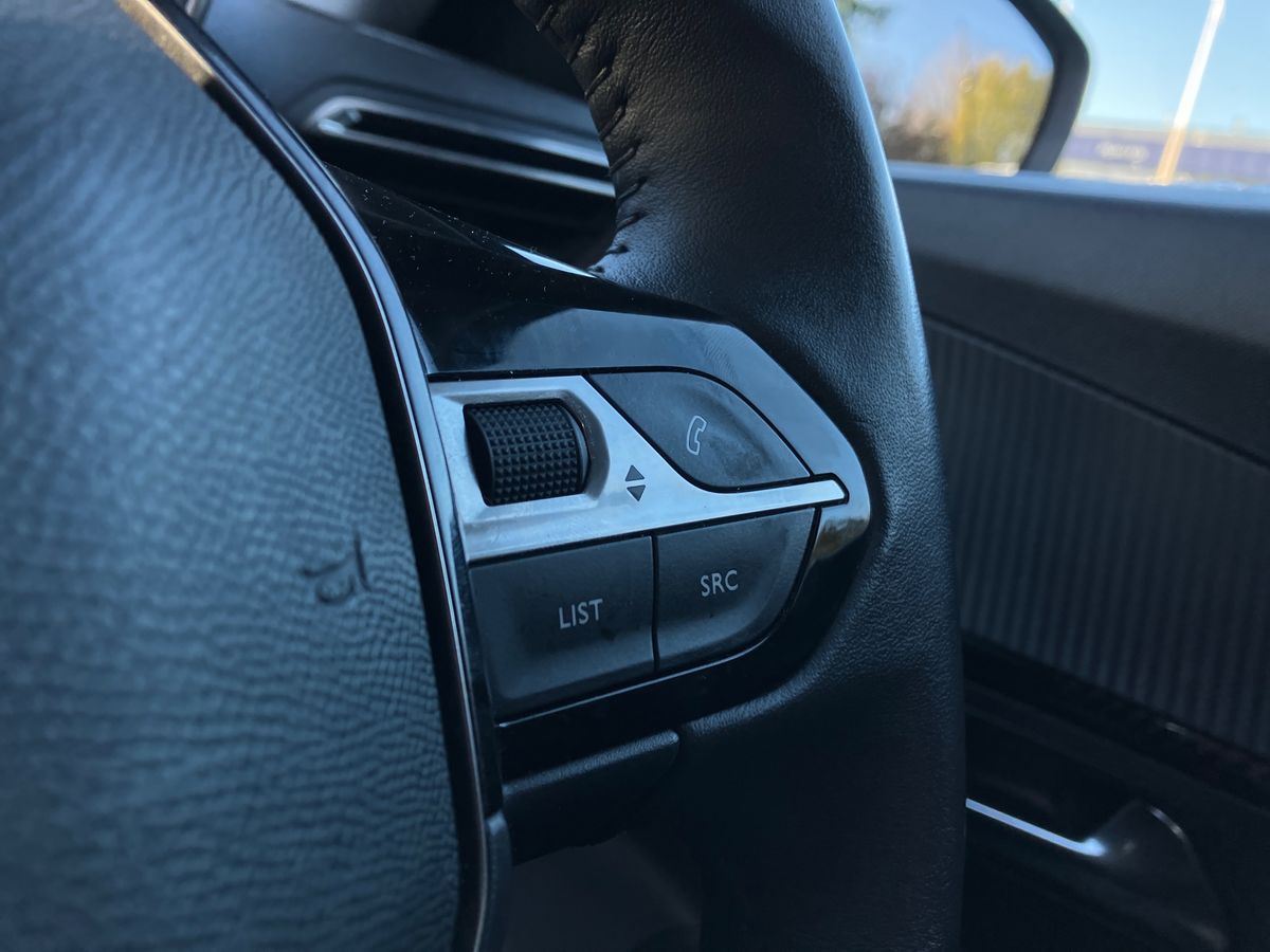 Used Peugeot 2008 2022 for sale - 76462195: Photo 21