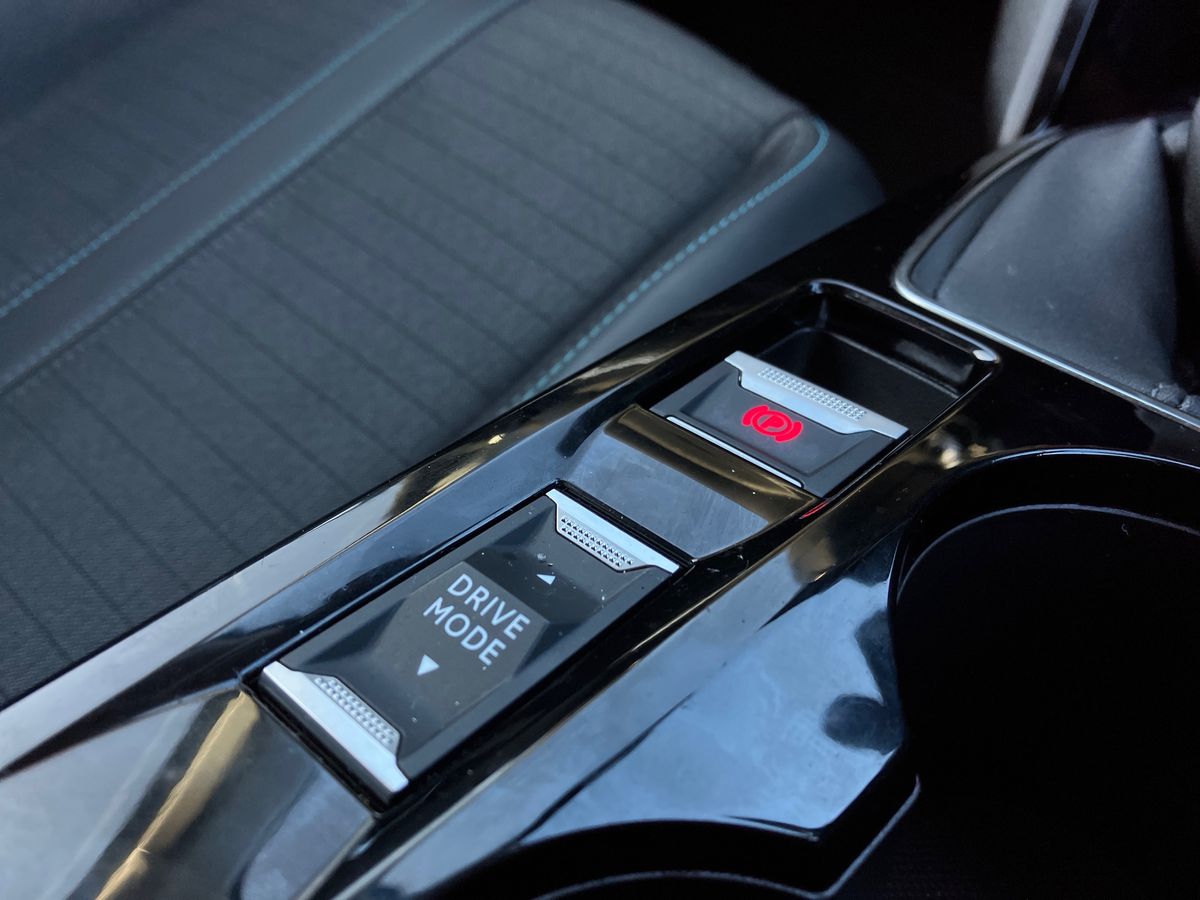 Used Peugeot 2008 2022 for sale - 76462195: Photo 26