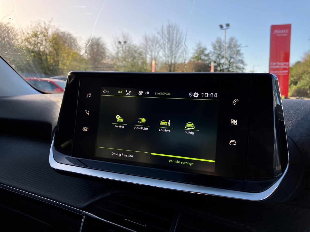 Used Peugeot 2008 2022 for sale - 76462195: Photo 32