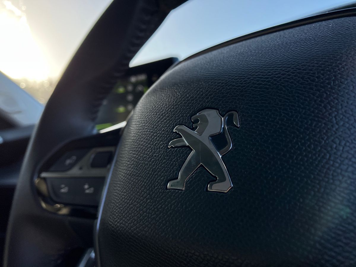 Used Peugeot 2008 2022 for sale - 76462195: Photo 33