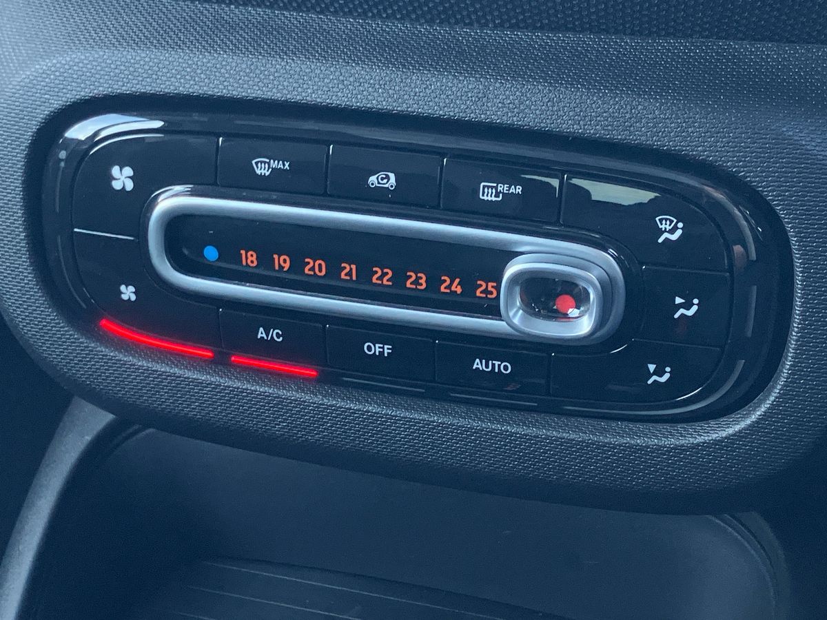 Used smart fortwo 2023 for sale - 77980592: Photo 12