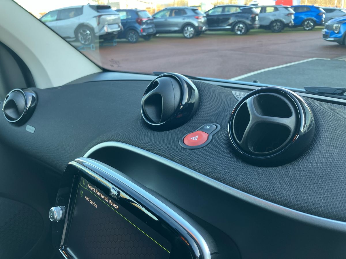 Used smart fortwo 2023 for sale - 77980592: Photo 34