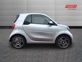 Used smart fortwo 2023 for sale - 77980592: Photo