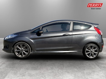 Used Ford Fiesta 2017 for sale - 78026568: Photo