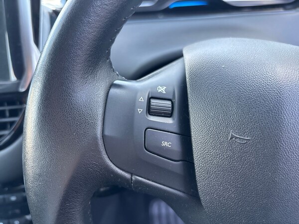 Used Peugeot 208 2014 for sale - 75453092: Photo 17