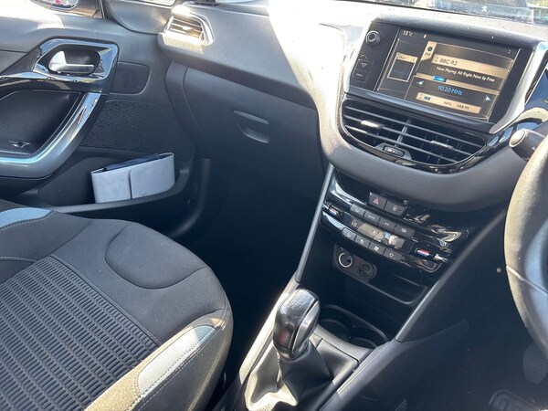 Used Peugeot 208 2014 for sale - 75453092: Photo 18