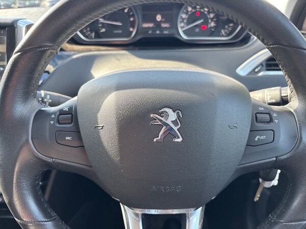 Used Peugeot 208 2014 for sale - 75453092: Photo 22